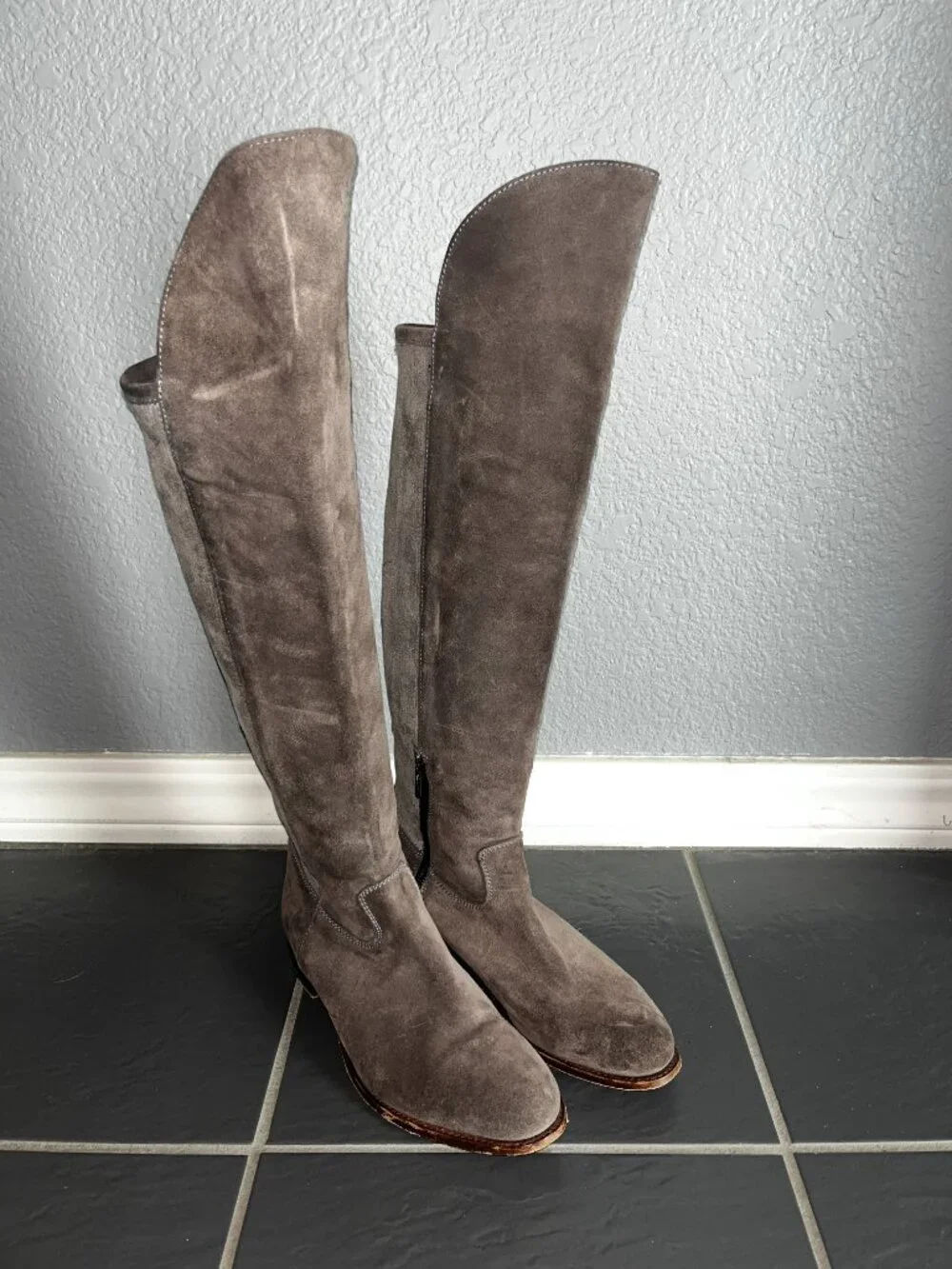Ariat two 24